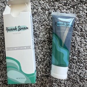 Hannah Sienna Charcoal Mask